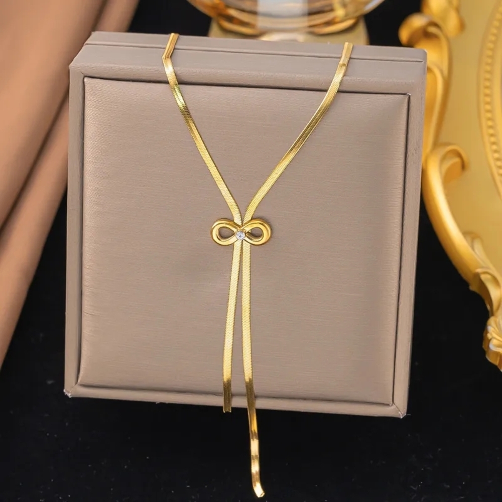 Source Unknown Gold Bow Lariat Necklace with Crystal Accent